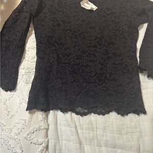 Black Lace Quarter Length-Sleeve Women's Top
